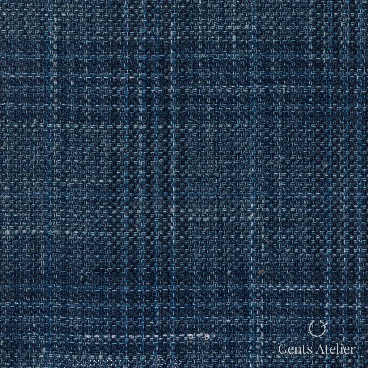 Костюм из Guabello E3812 — тёмно-синий, 70% шерсть, 13% шёлк, 12% лён, 5% полиамид