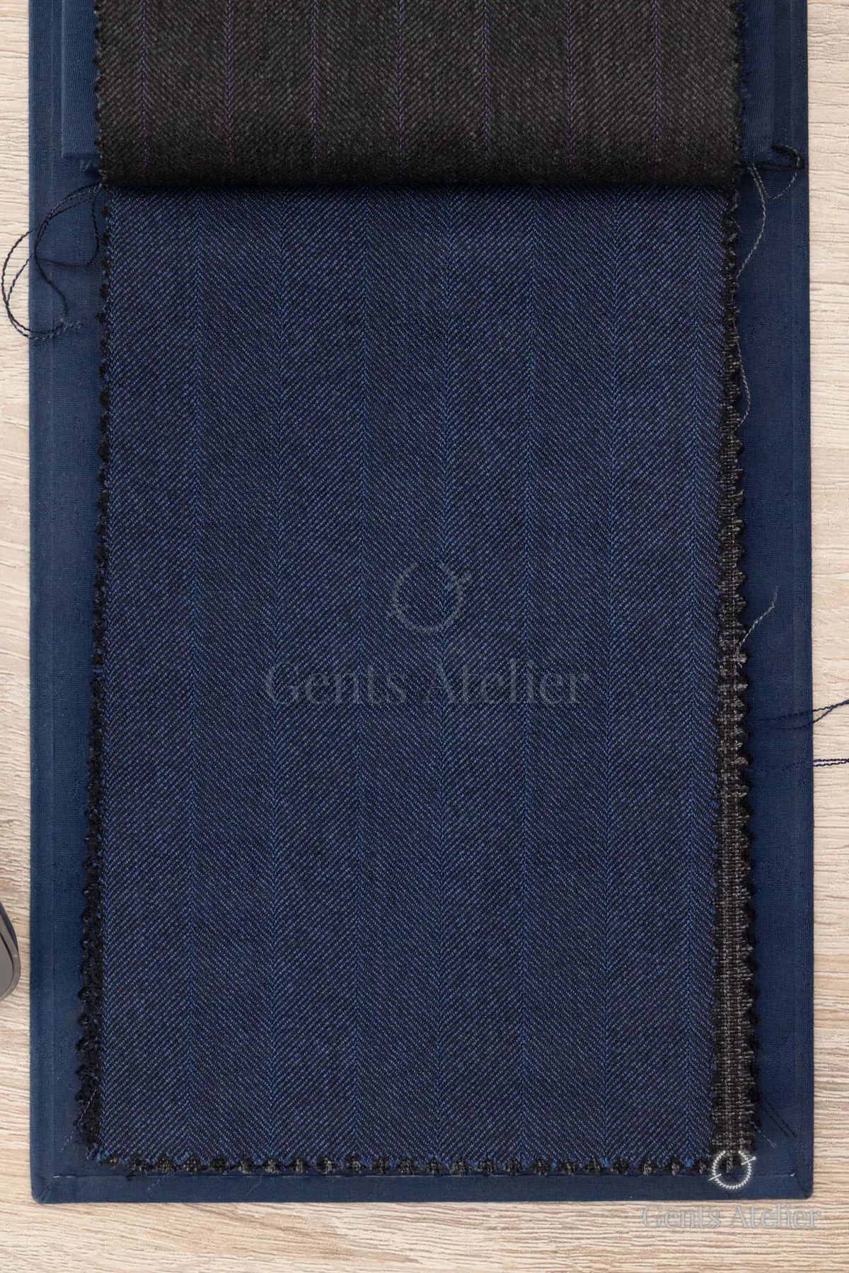 Зимний костюм из Stylbiella 36010/16 — тёмно-синий, 100% Шерсть