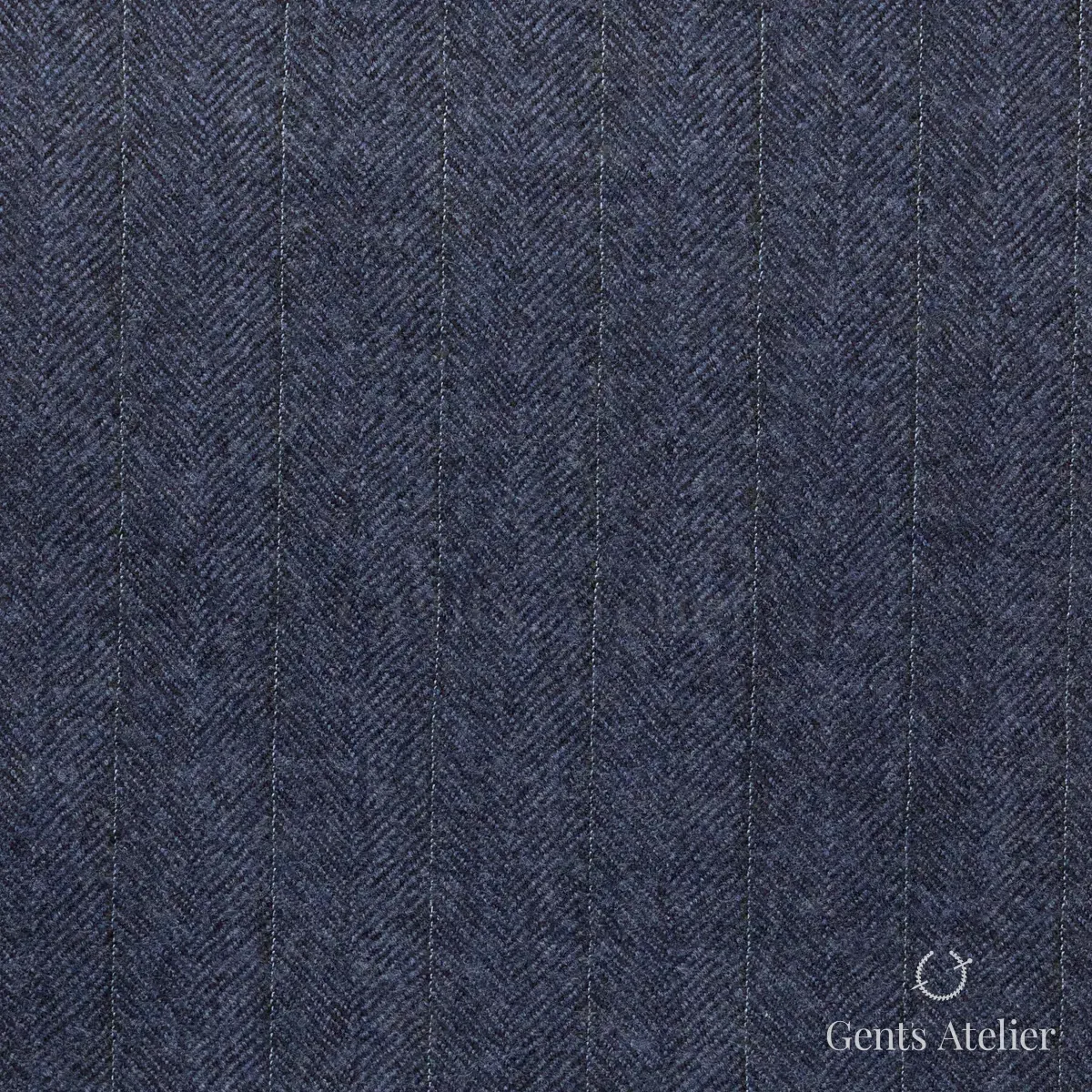 Костюм из Stylbiella 32352/160 — тёмно-синяя ёлочка с тональной полоской, 100% Шерсть