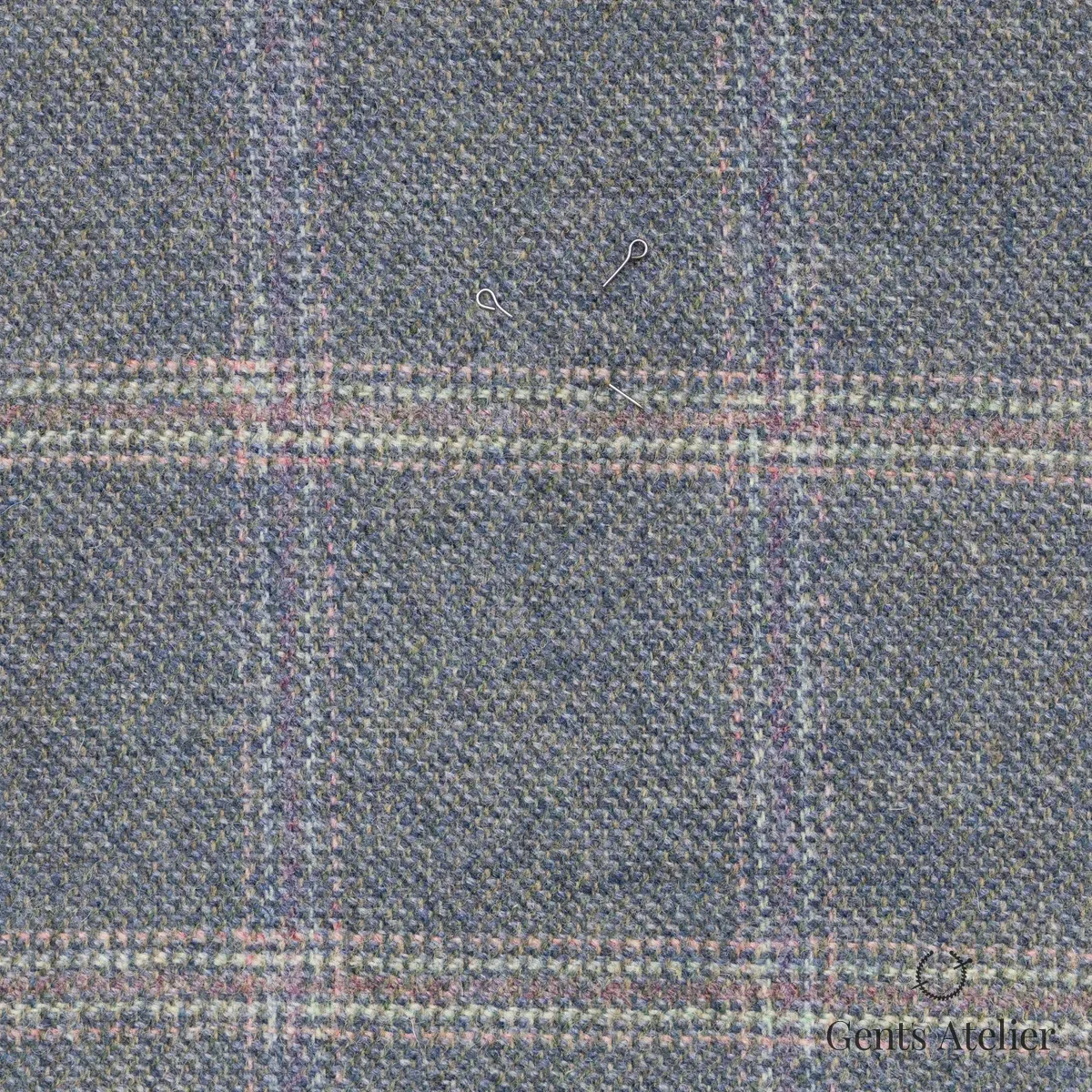 Костюм из Marton Mills CGE133 — серый, 100% шерсть