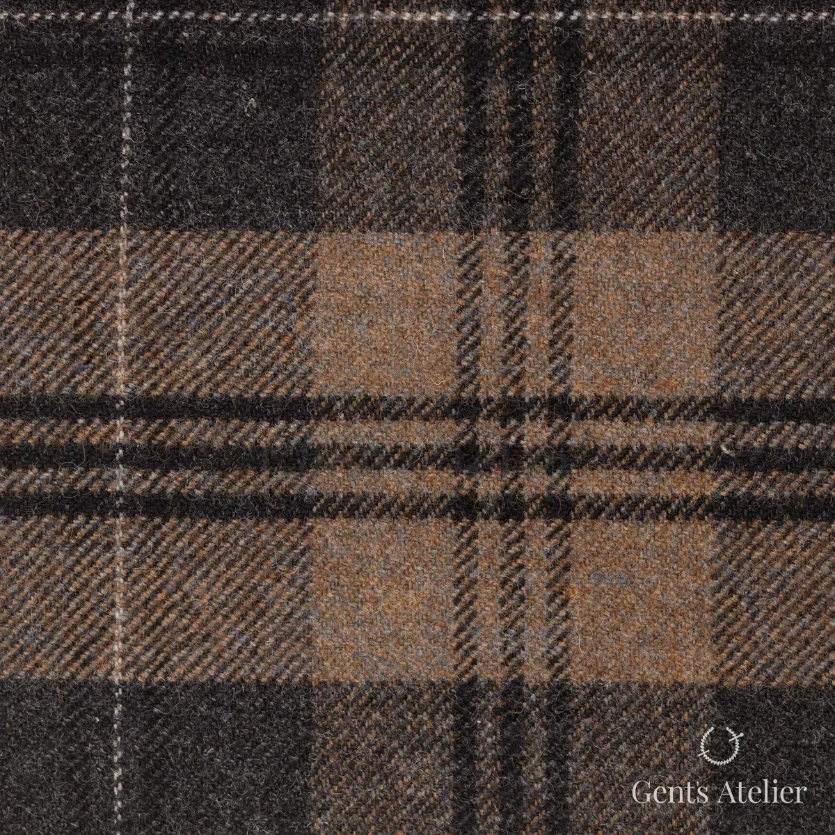 Костюм из Marton Mills CGE108 — чёрный, 100% шерсть