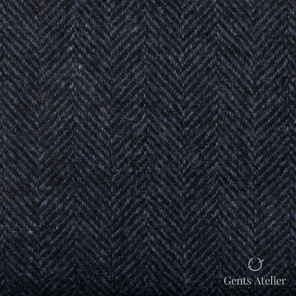 Зимний костюм из Abraham Moon & Sons PEARL 8123/02 — тёмно-синий, 100% шерсть