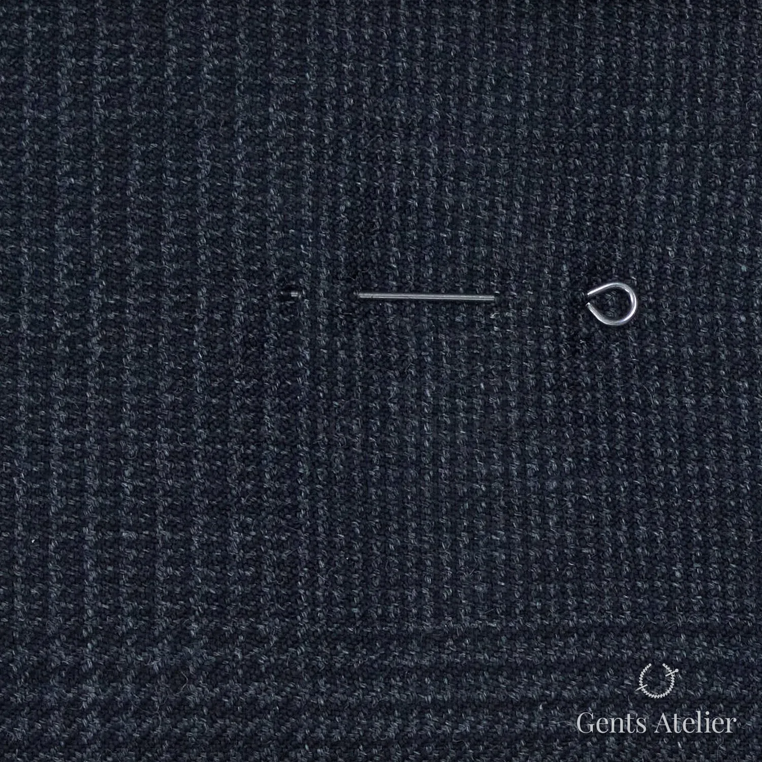 Костюм из Vitale Barberis Canonico TTV2090 — тёмно-серый виндоупейн, 100% Шерсть