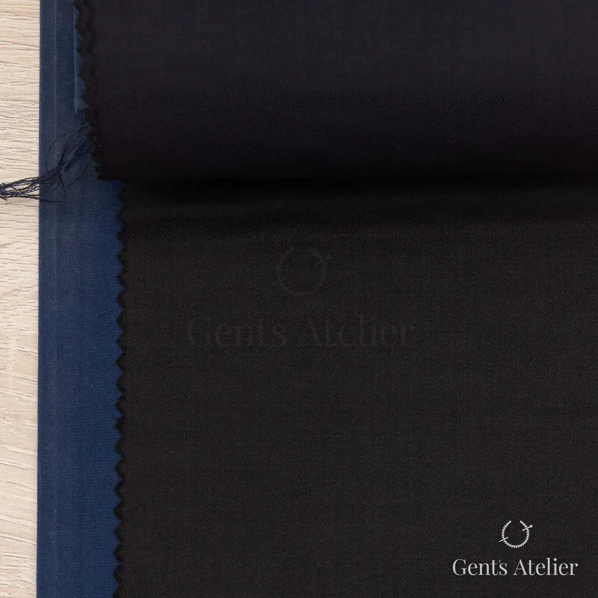Костюм из Stylbiella 35048/18 — чёрный, 100% шерсть