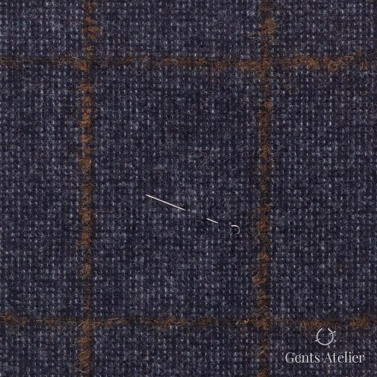 Зимний костюм из Stylbiella 37042/18 — тёмно-синий, 100% шерсть
