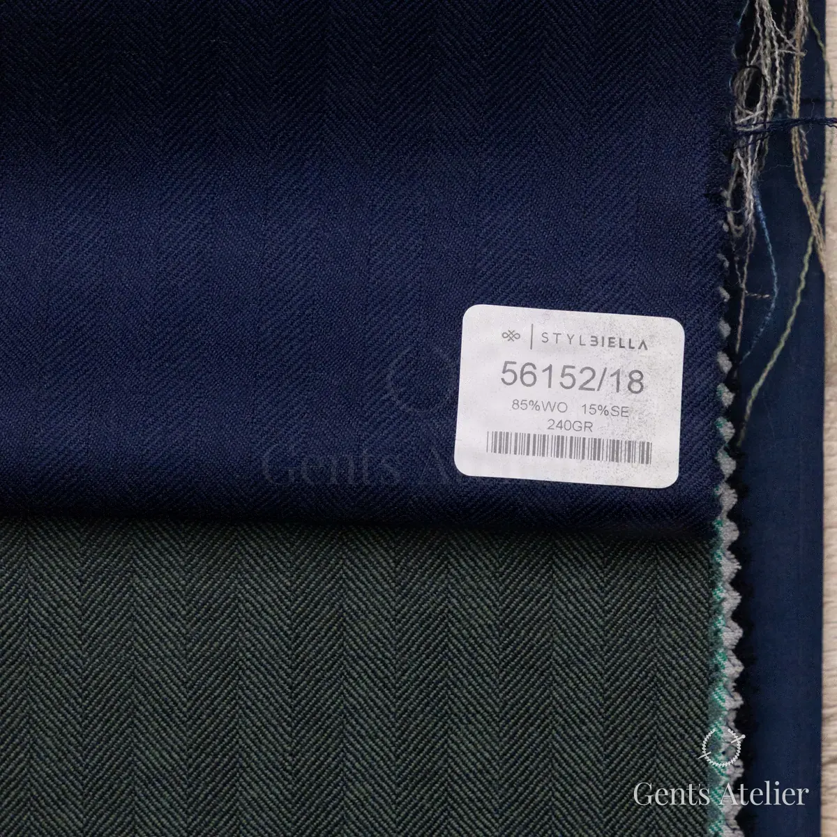 Костюм из Stylbiella 56152/18 — тёмно-синий, 85% шерсть, 15% шёлк
